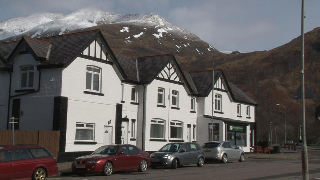 Highland Getaway Hotell Kinlochleven Exteriör bild